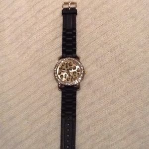 Wristwatch bling leopard face